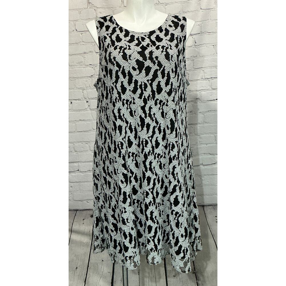 Lane Bryant Women's Black and White Lace Crochet Swing Dress (Size 22/24)